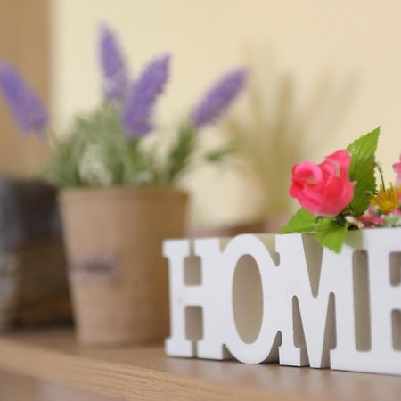 Happy Days Home Apartment Und Studio/Penthouse イアリソス エクステリア 写真