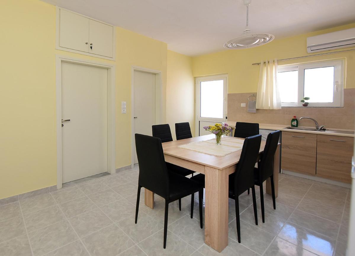 Happy Days Home Apartment Und Studio/Penthouse イアリソス エクステリア 写真