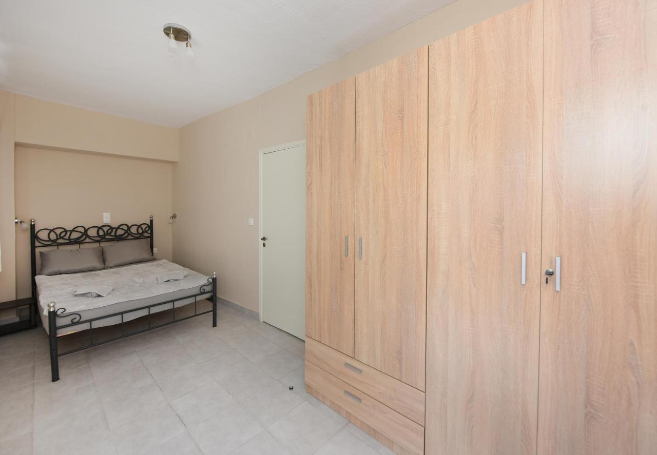 Happy Days Home Apartment Und Studio/Penthouse イアリソス エクステリア 写真