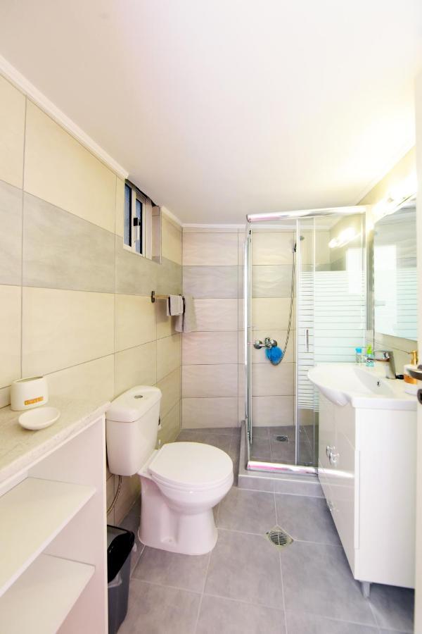 Happy Days Home Apartment Und Studio/Penthouse イアリソス エクステリア 写真